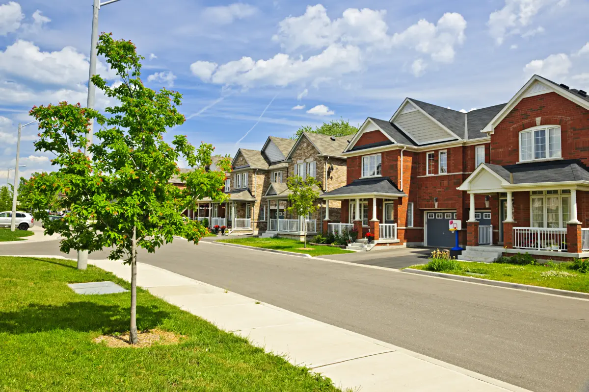 How HOA Management Services in Houston Help Communities Thrive
