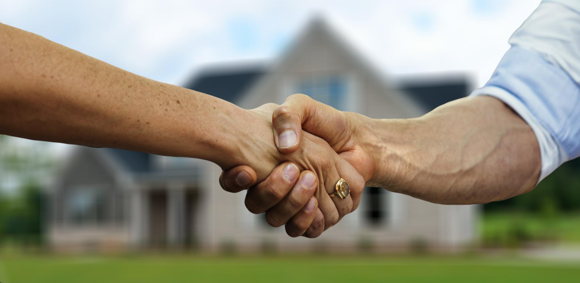 Roles and Responsibilities of an Community Association Manager in Houston, TX